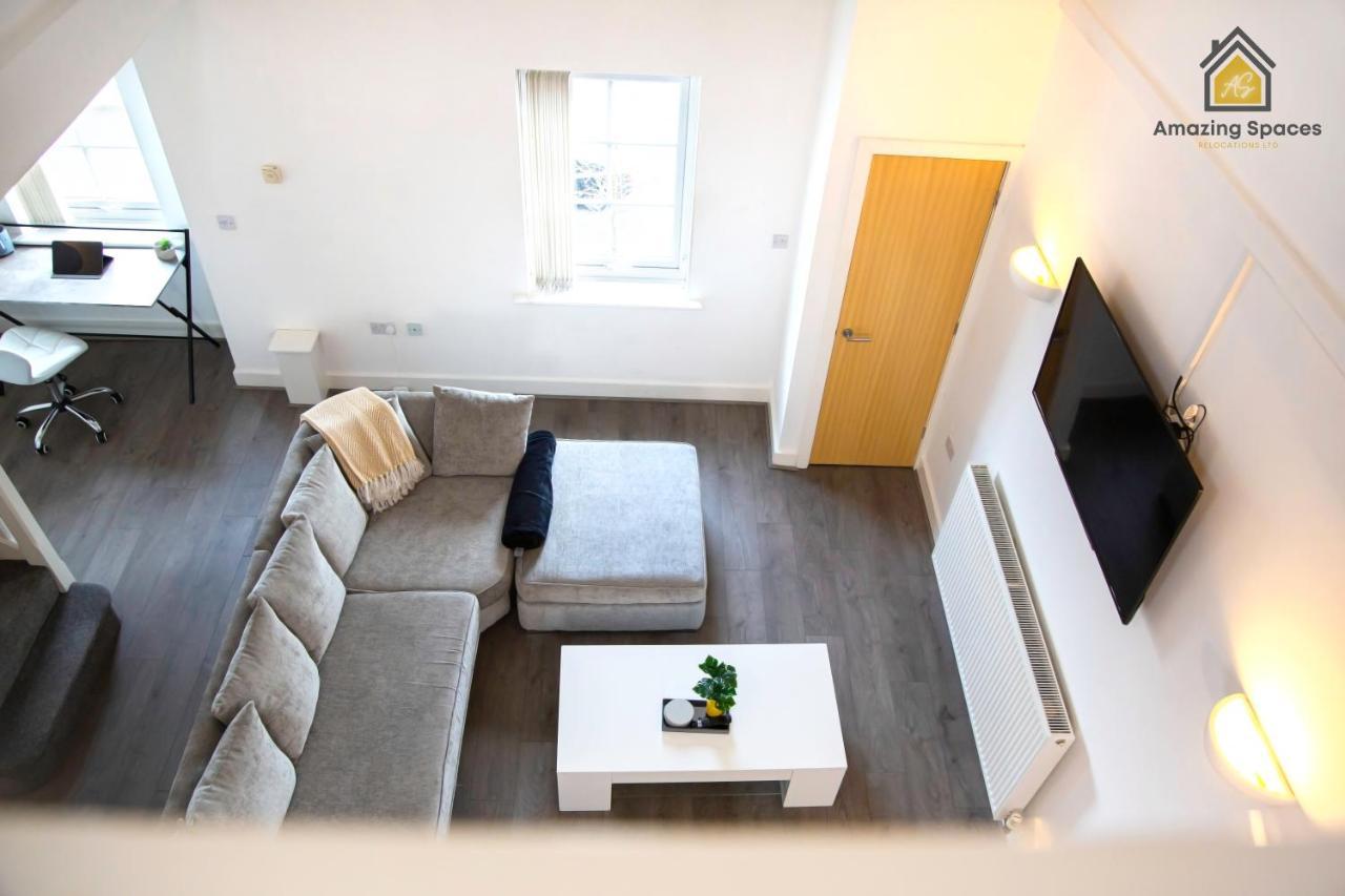 Large Unique 2 Bedroom Duplex Apartment With Private Parking & Free Wifi - Vat Qualifying By Amazing Spaces Relocations Ltd Warrington Eksteriør bilde