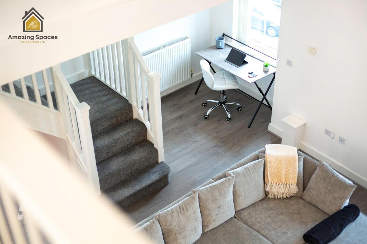 Large Unique 2 Bedroom Duplex Apartment With Private Parking & Free Wifi - Vat Qualifying By Amazing Spaces Relocations Ltd Warrington Eksteriør bilde