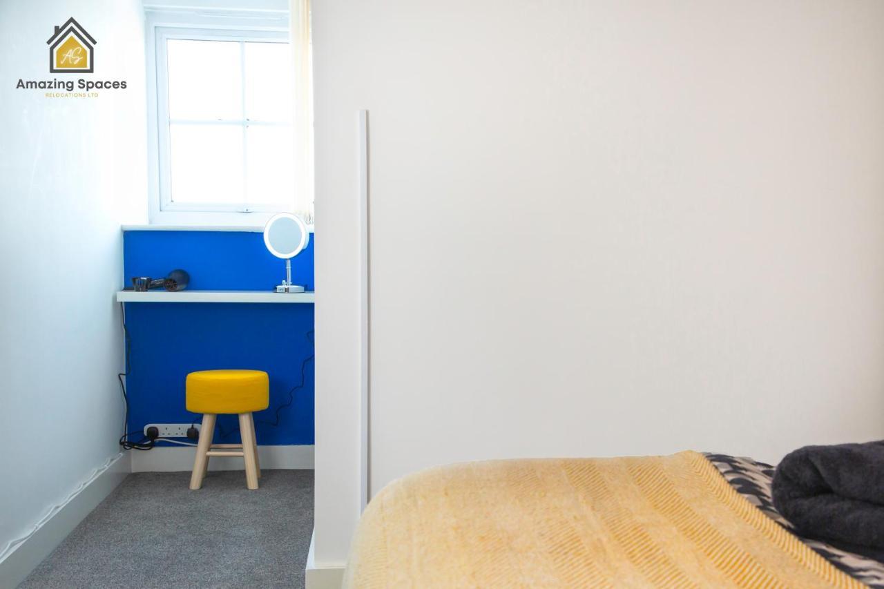 Large Unique 2 Bedroom Duplex Apartment With Private Parking & Free Wifi - Vat Qualifying By Amazing Spaces Relocations Ltd Warrington Eksteriør bilde