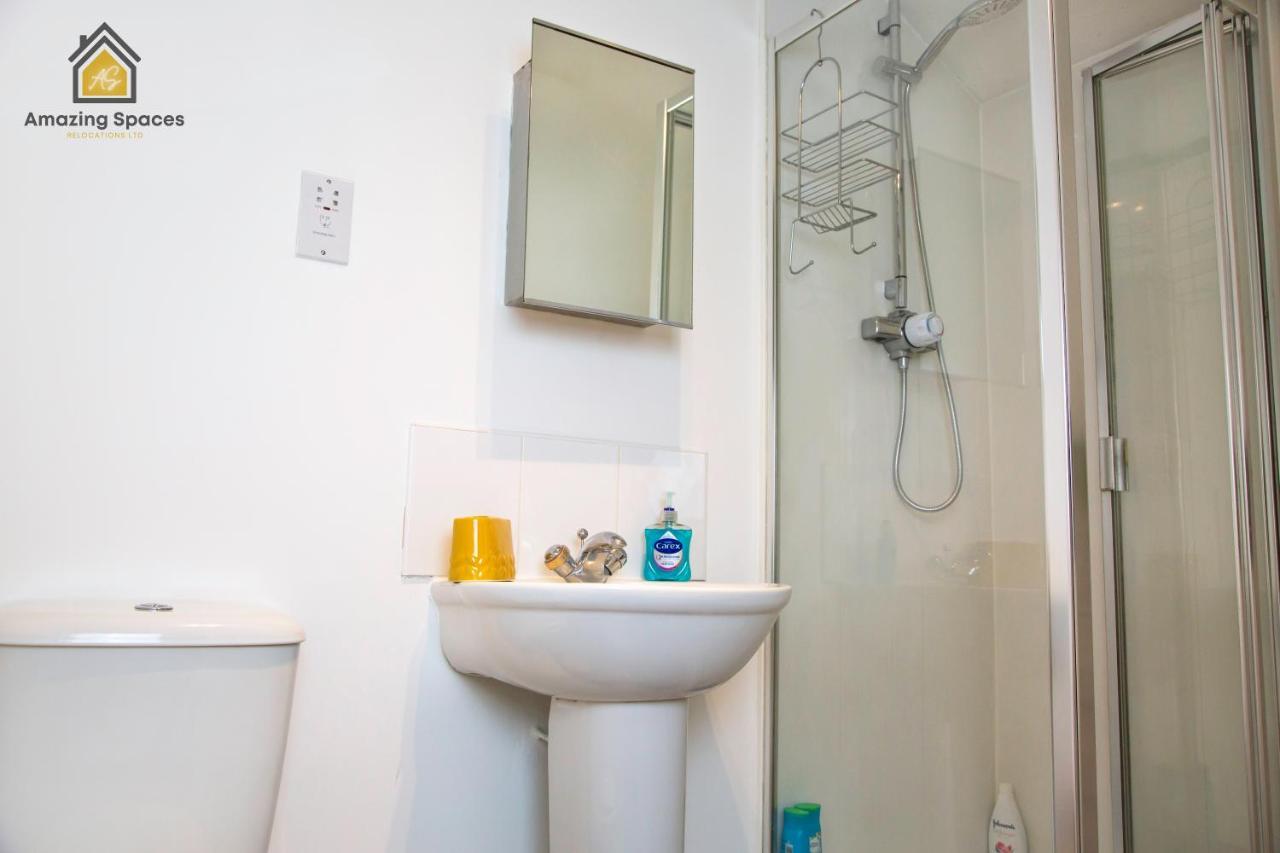 Large Unique 2 Bedroom Duplex Apartment With Private Parking & Free Wifi - Vat Qualifying By Amazing Spaces Relocations Ltd Warrington Eksteriør bilde