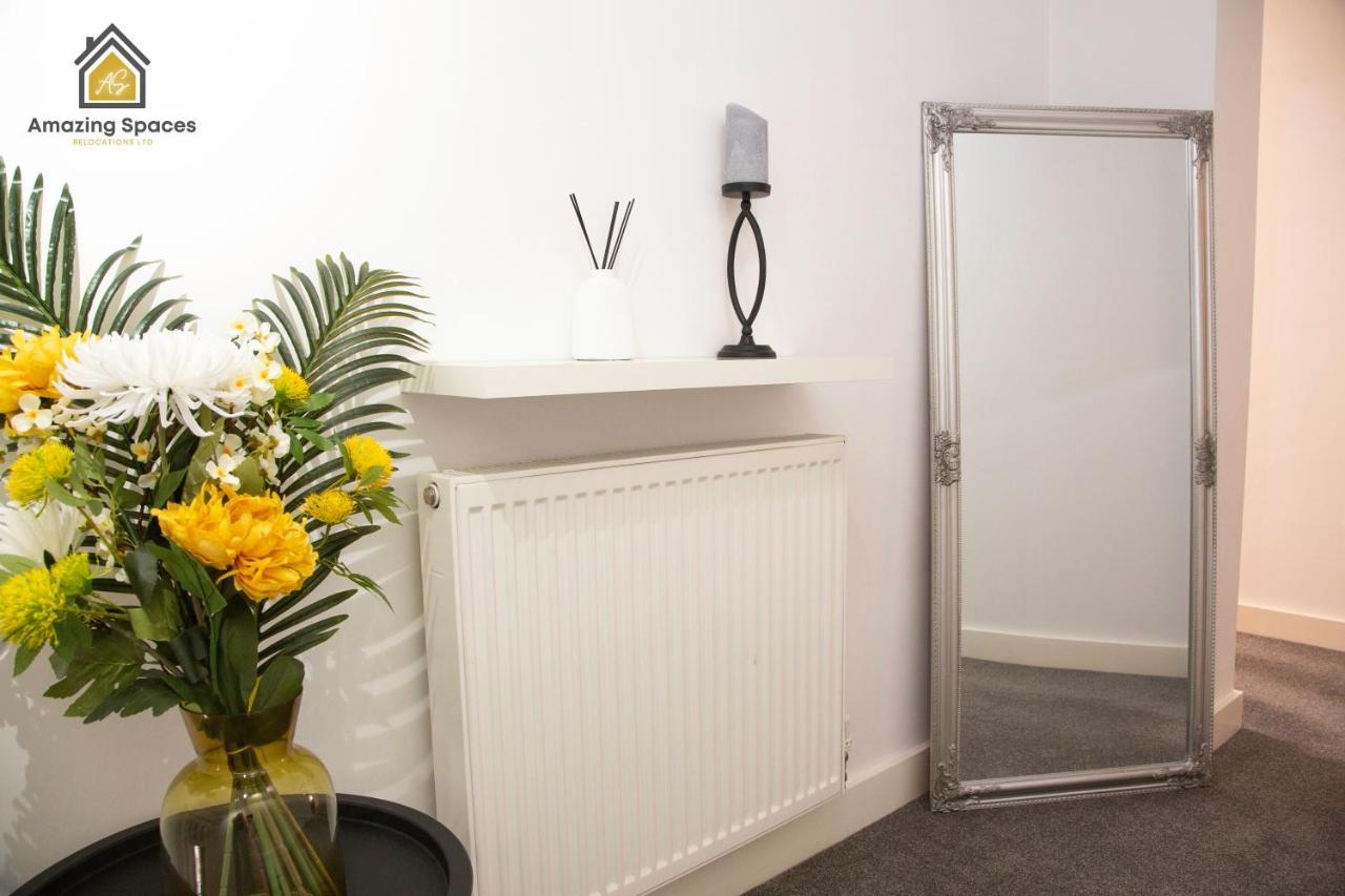 Large Unique 2 Bedroom Duplex Apartment With Private Parking & Free Wifi - Vat Qualifying By Amazing Spaces Relocations Ltd Warrington Eksteriør bilde