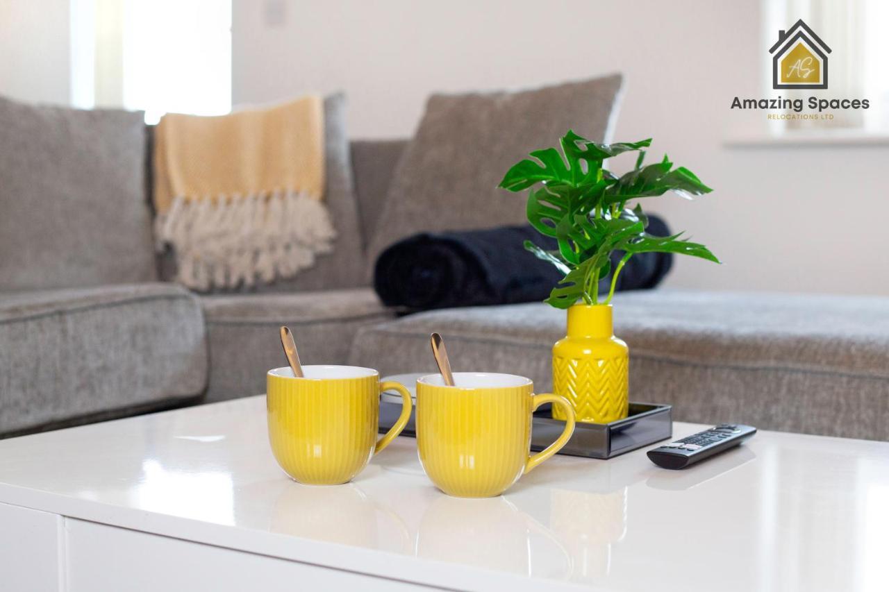Large Unique 2 Bedroom Duplex Apartment With Private Parking & Free Wifi - Vat Qualifying By Amazing Spaces Relocations Ltd Warrington Eksteriør bilde
